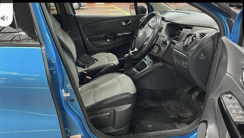 Used Renault Captur Dynamique 90 HP (66 kW) 2014 Blue/black SUV