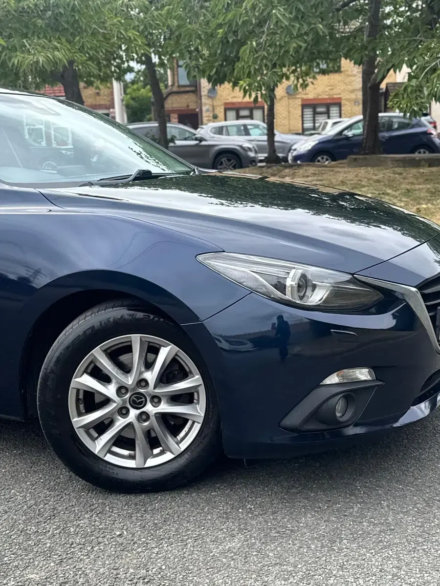 Used Mazda 3 165 HP (121 kW) 2015 Blue Hatchback