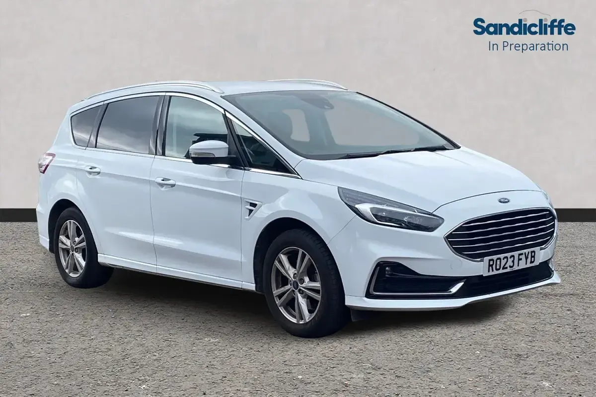 Used Ford S-MAX Titanium 190 HP (139 kW) 2022 MPV
