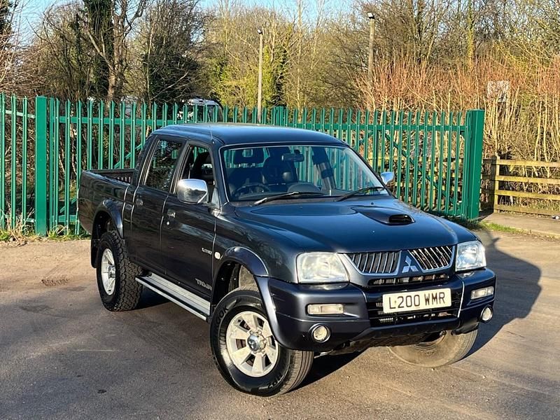 Used Mitsubishi L200 113 HP (83 kW) 2006 Grey Pickup