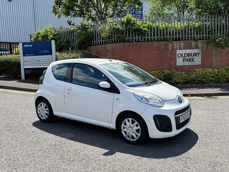 Used Citroën C1 VTR Sport 68 HP (50 kW) 2013 White Hatchback