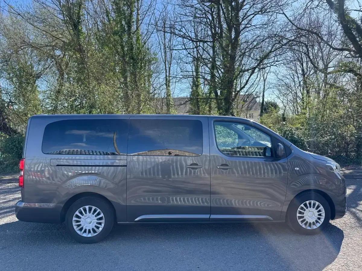 Usado Toyota Proace Verso City 2020 Gris Familiar