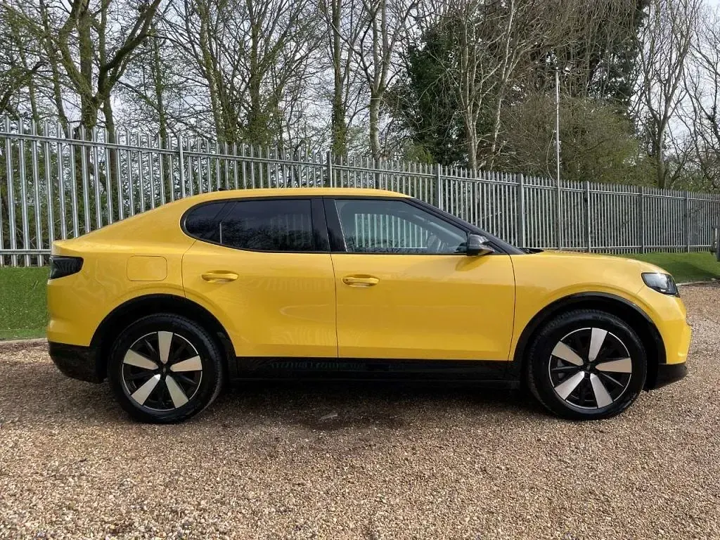 Usado Ford Capri Extended Range 210 kW (286 CV) 2024 Amarillo SUV