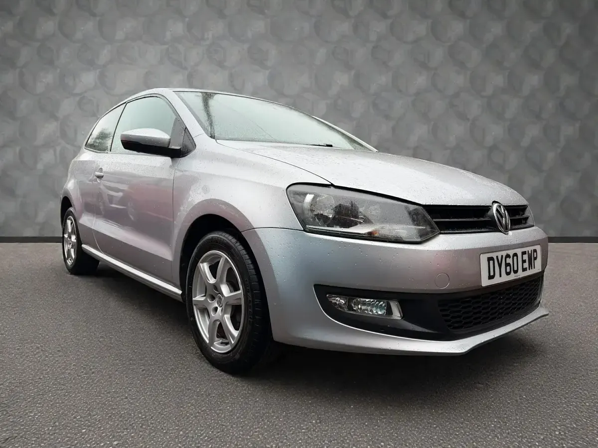 Used VW Polo 70 HP (51 kW) 2010 Silver Hatchback