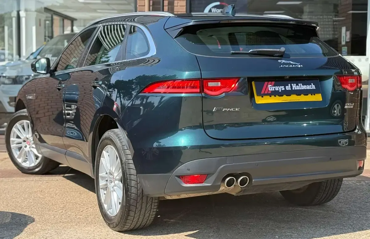 Used Jaguar F-Pace Portfolio 180 HP (132 kW) 2016 Green SUV