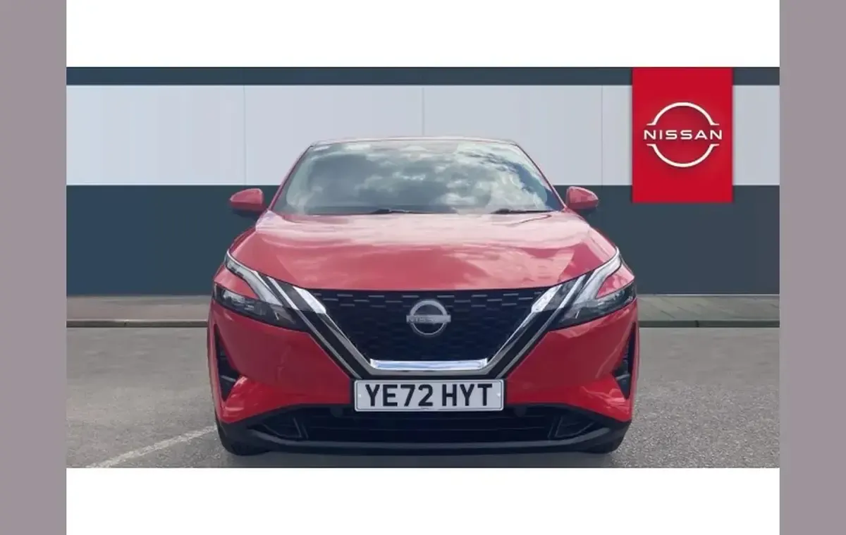 Used Nissan Qashqai Acenta Premium 138 HP (101 kW) 2022 Red SUV