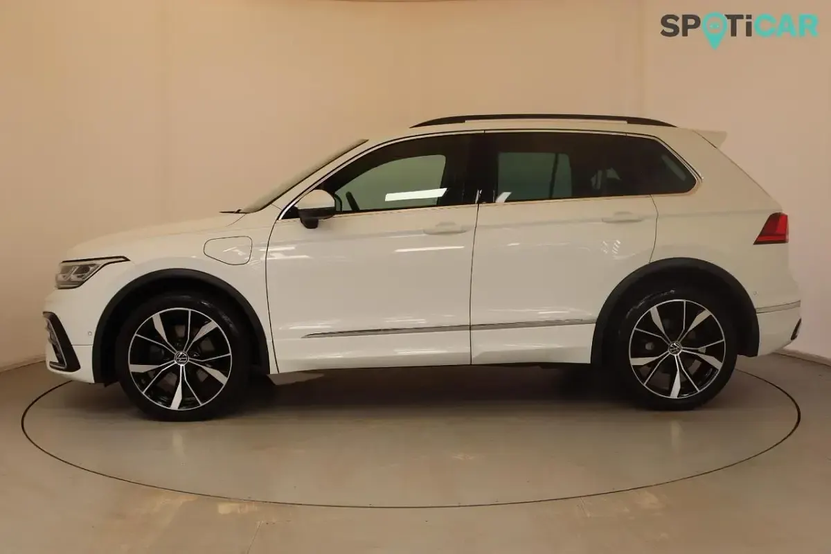 Used VW Tiguan R-line 242 HP (177 kW) 2023 White SUV
