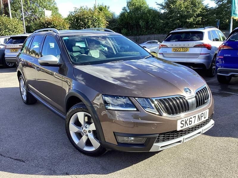 Maple brown metallic Used 2017 Skoda Octavia Scout 4x4 Estate | £13,995 (Good price) - Image 1/4