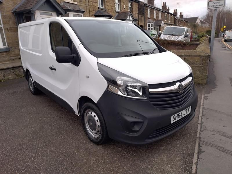 Used Vauxhall Vivaro 90 HP (66 kW) 2014 White MPV
