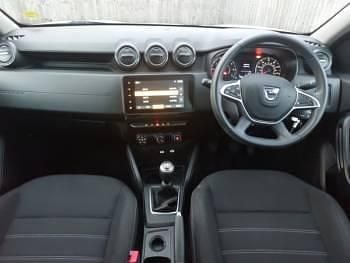 Used Dacia Duster Comfort 100 HP (73 kW) 2022 White SUV