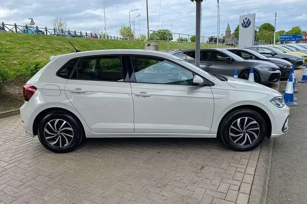 Used VW Polo Life 80 HP (58 kW) 2023 Grey Hatchback