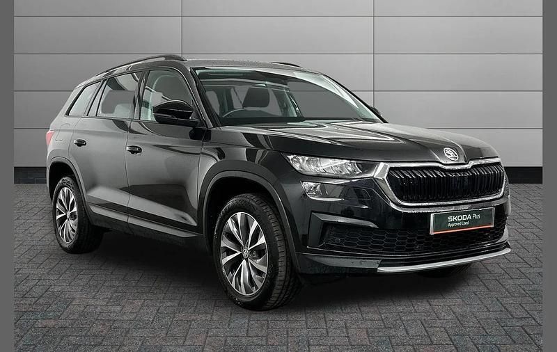 Used Skoda Kodiaq SE Drive 147 HP (108 kW) 2023 Black magic pearl effect SUV