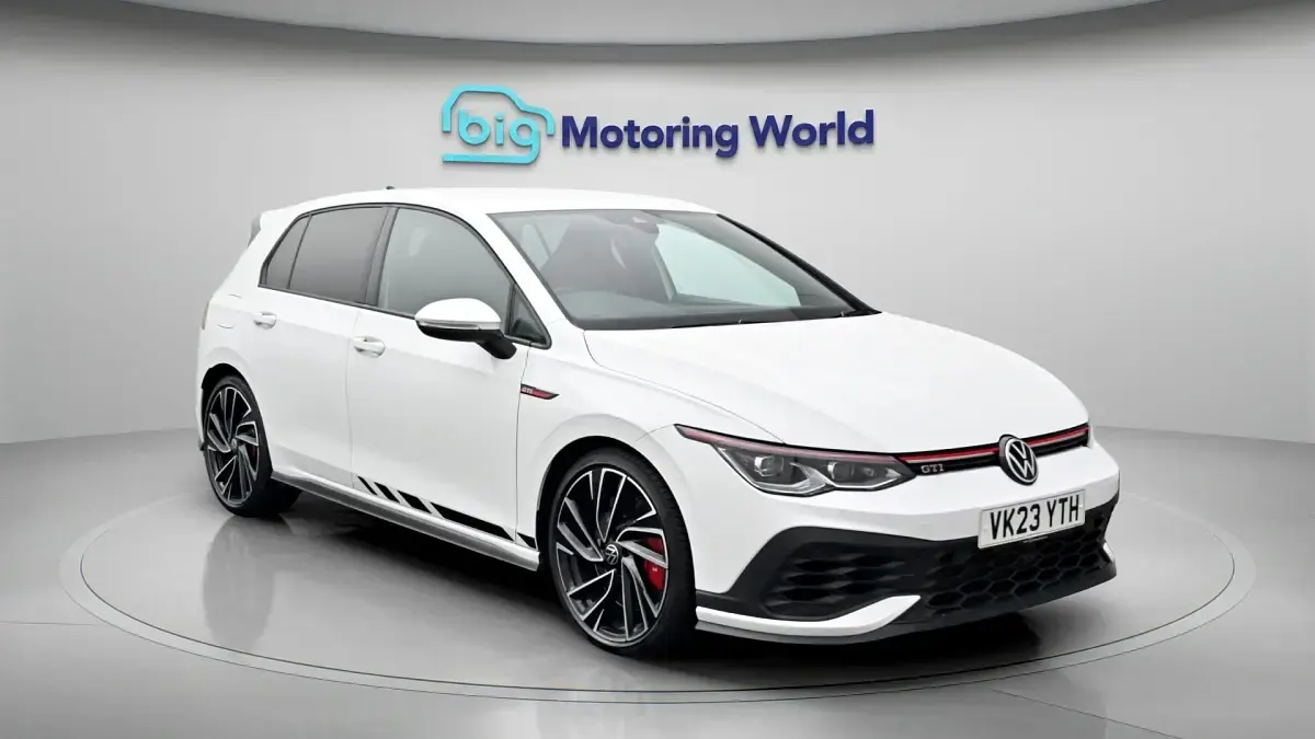 Usado VW Golf VIII GTI Clubsport 300 HP (220 kW) 2023 Citadino