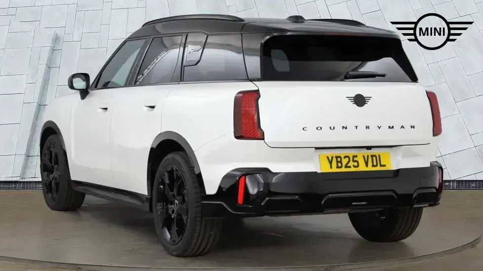 Używany Mini Countryman 168 KM (123 kW) 2025 Biały SUV