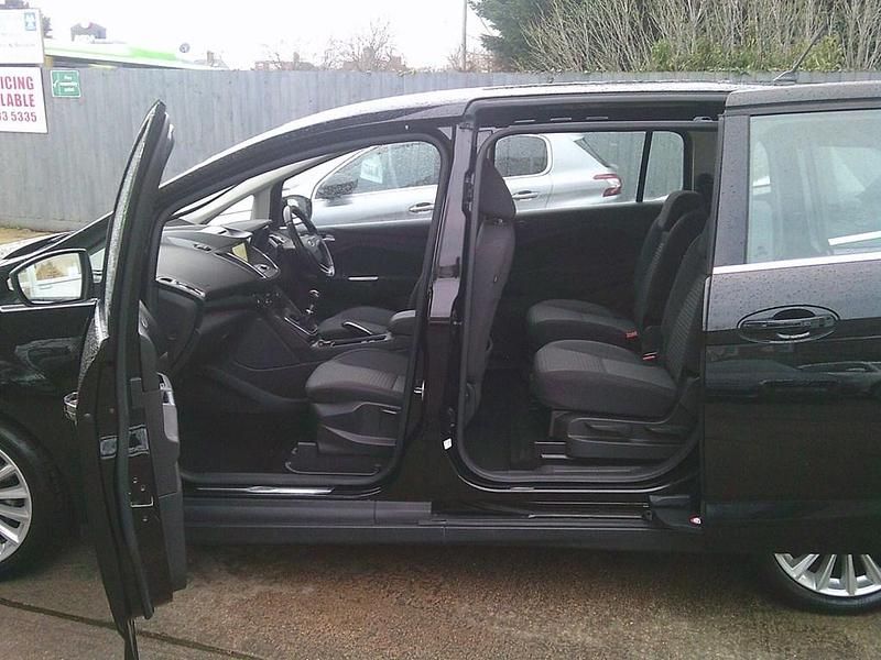 Used Ford Grand C-Max Titanium 120 HP (88 kW) 2018 Black MPV