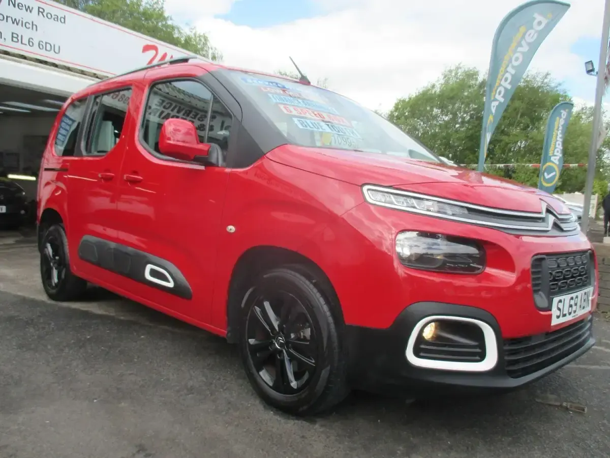 Used Citroën Berlingo Flair 2019 Red MPV