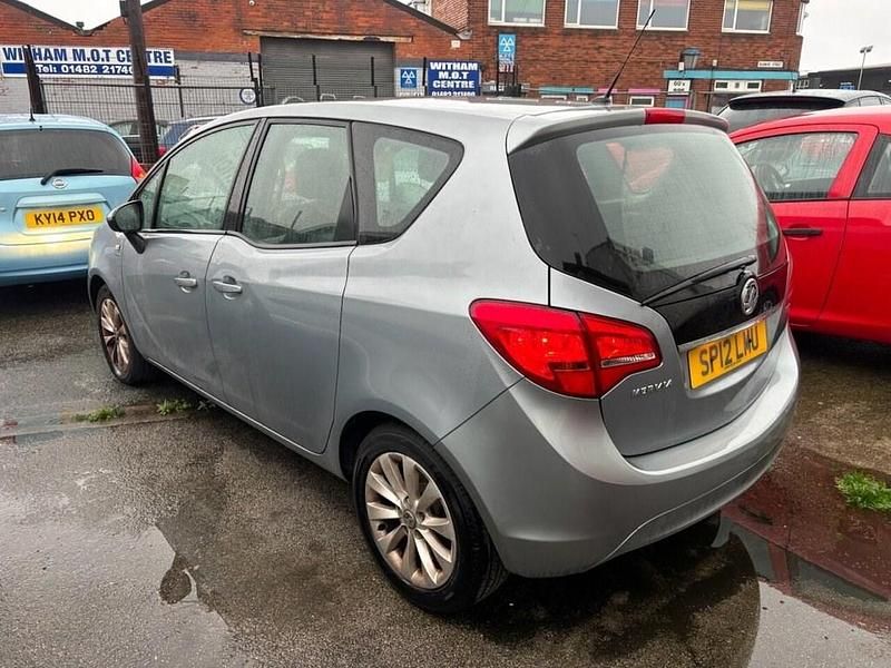 Used Vauxhall Meriva Active 100 HP (73 kW) 2012 Silver MPV