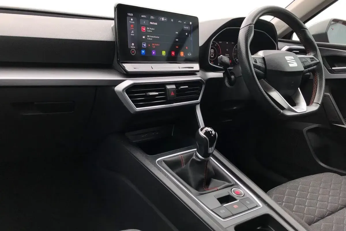 Begagnad Seat Leon FR 2021 Röd Kombi