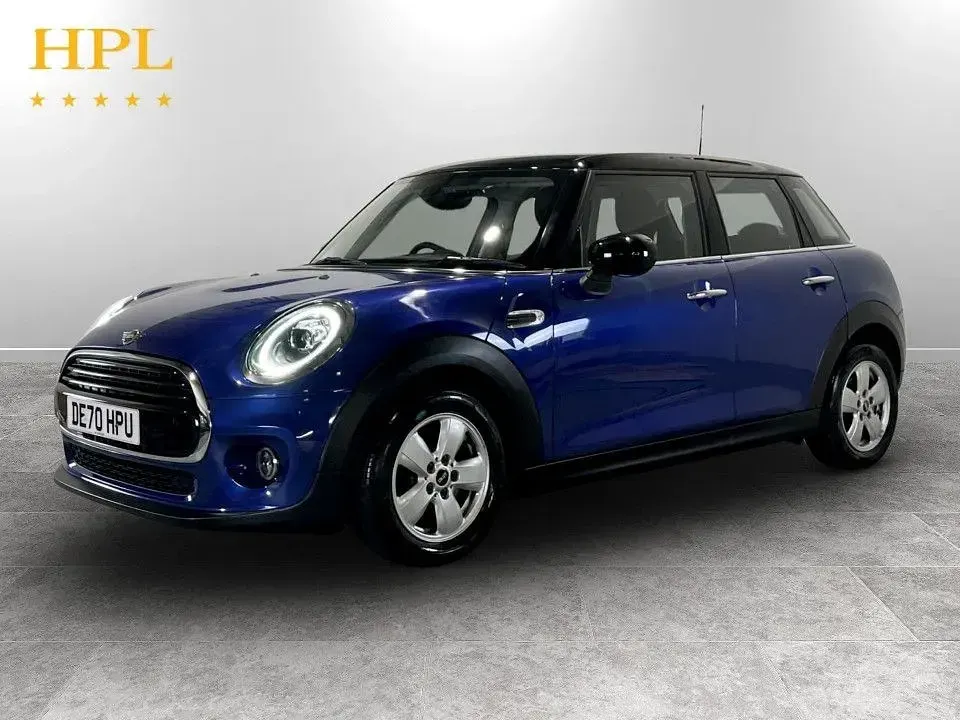 Używany Mini Cooper Classic 136 KM (100 kW) 2020 Niebieski Hatchback