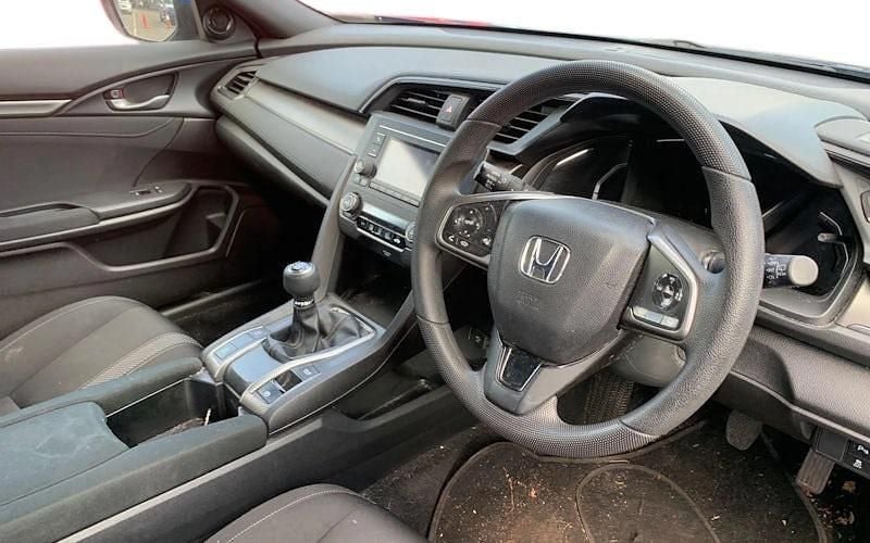 Begagnad Honda Civic SE 126 HK (92 kW) 2021 Blå Halvkombi