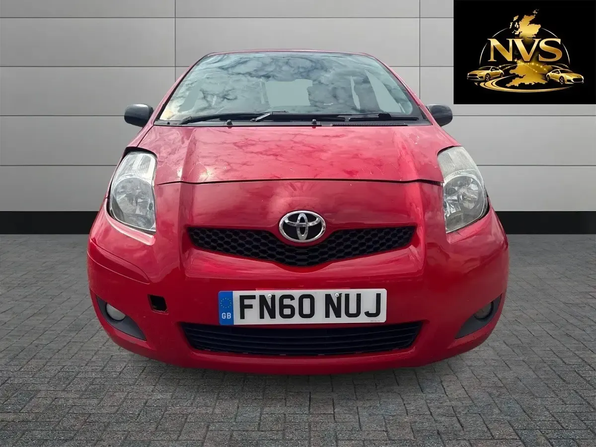 Used Toyota Yaris 2010 Red Hatchback