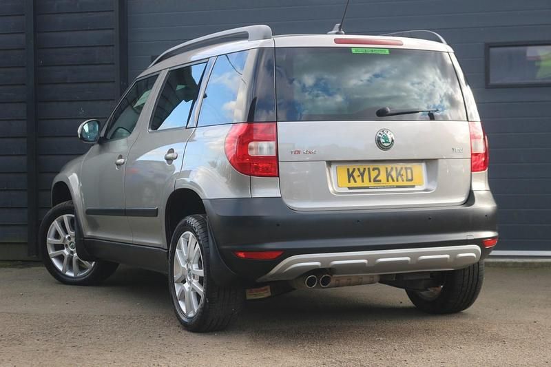 Used Skoda Yeti Elegance 170 HP (125 kW) 2012 Beige SUV