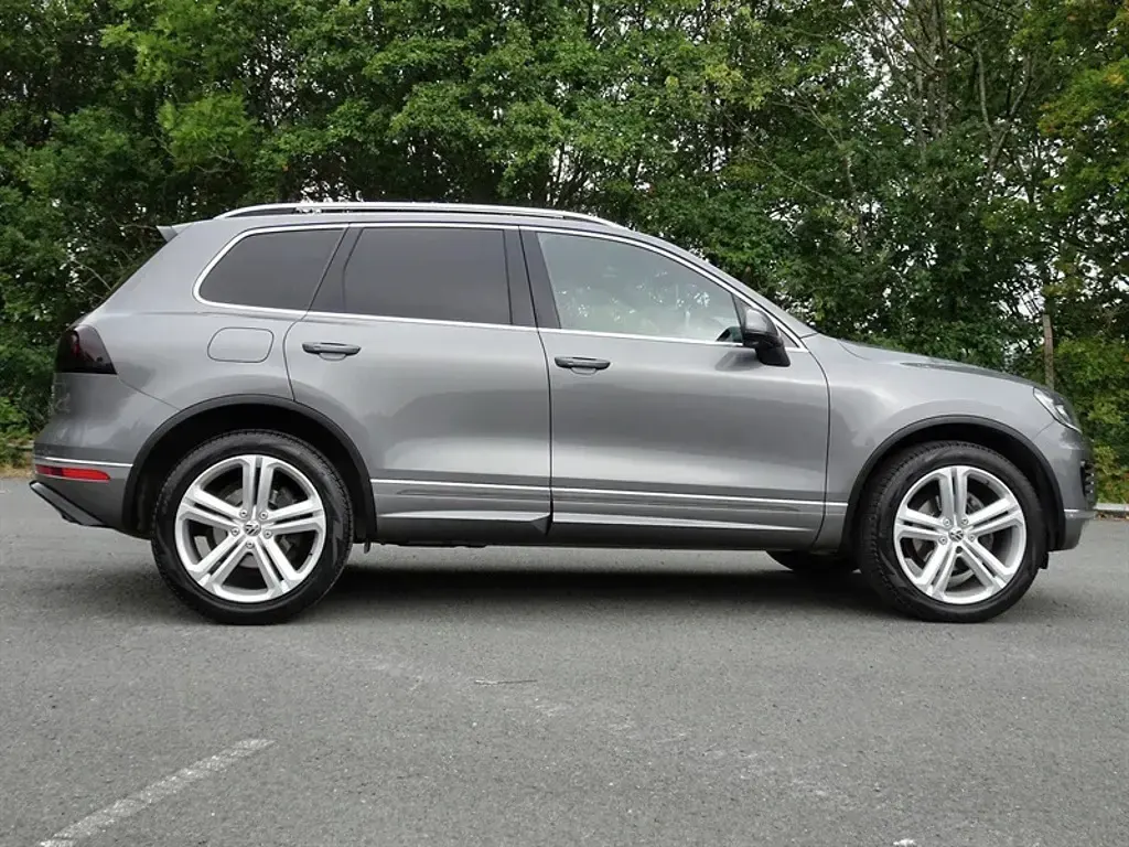 Used VW Touareg R-line Plus 262 HP (192 kW) 2016 Grey SUV