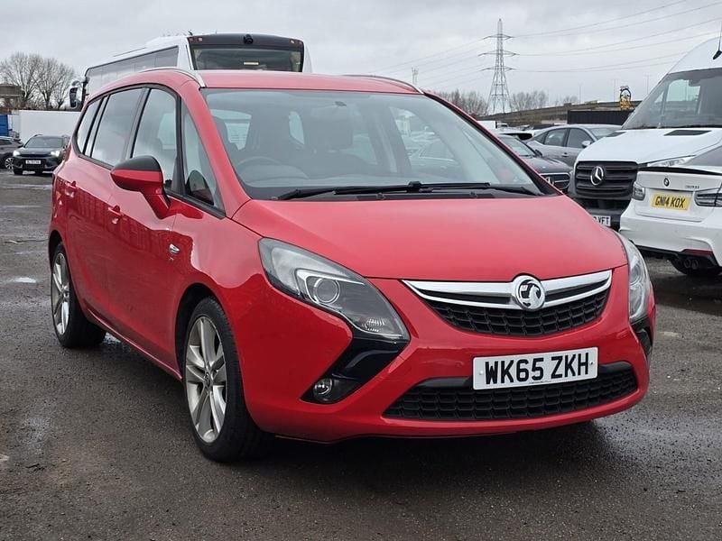 Used Vauxhall Zafira SRi 2015 Red MPV