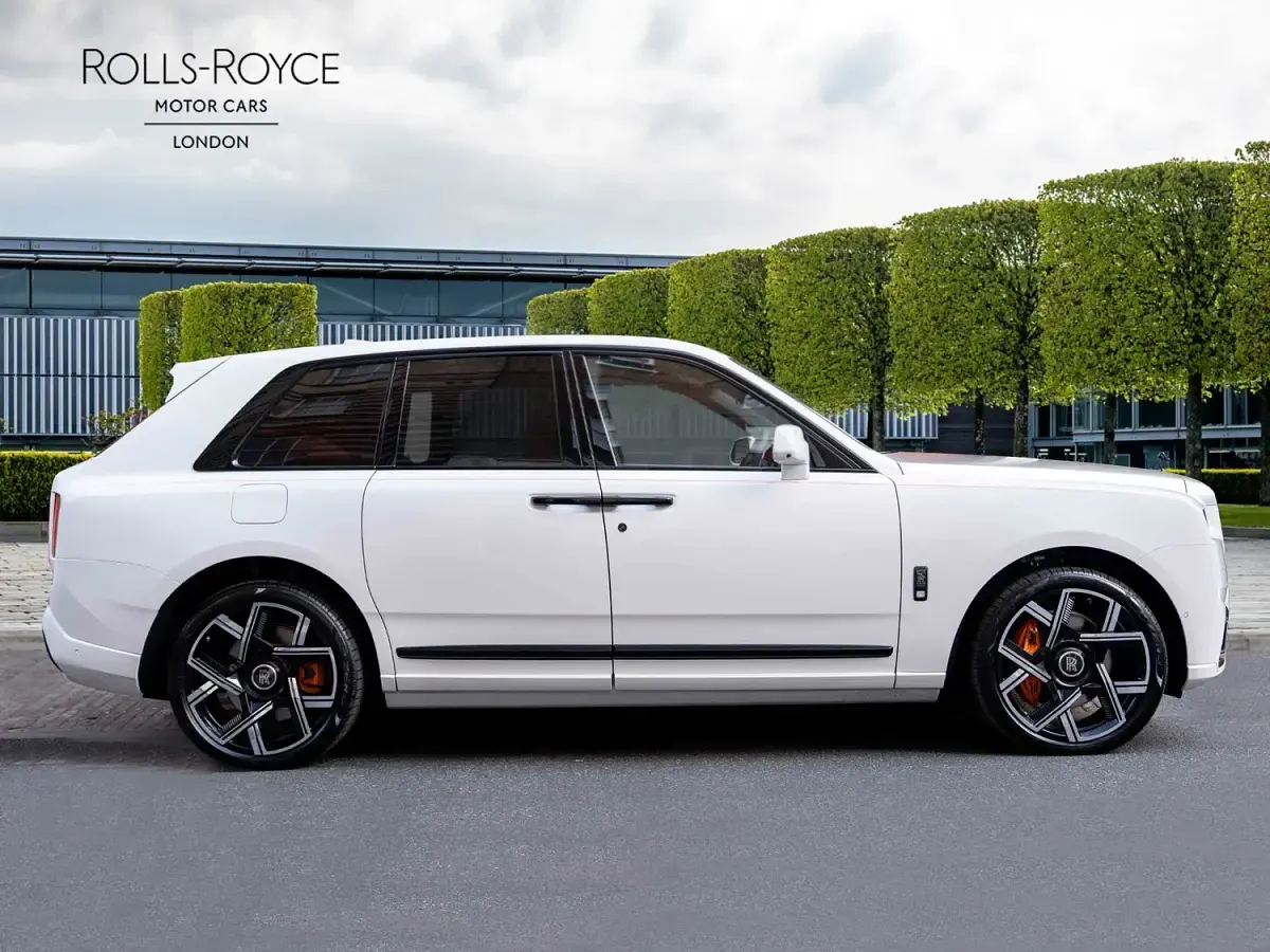 New Rolls Royce Cullinan 2026 Arctic white SUV
