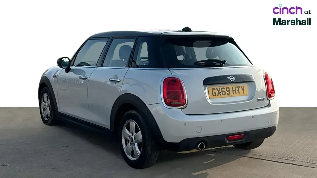 Used Mini Cooper Classic 136 HP (100 kW) 2019 Silver Hatchback