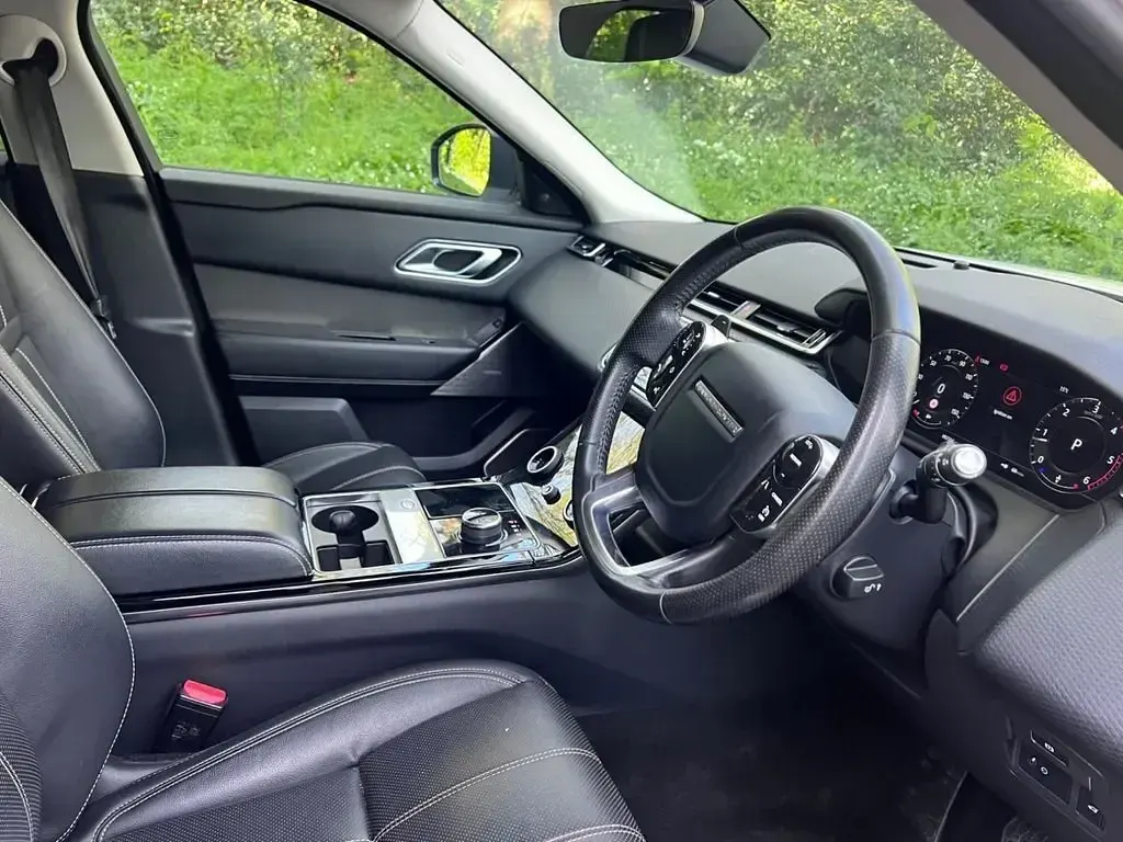 Second-hand Land Rover Range Rover Velar SE 180 CP (132 kW) 2019 Alb SUV