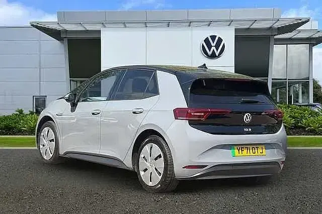 Usado VW ID.3 Pro 106 kW (145 HP) 2021 Cinzento Citadino