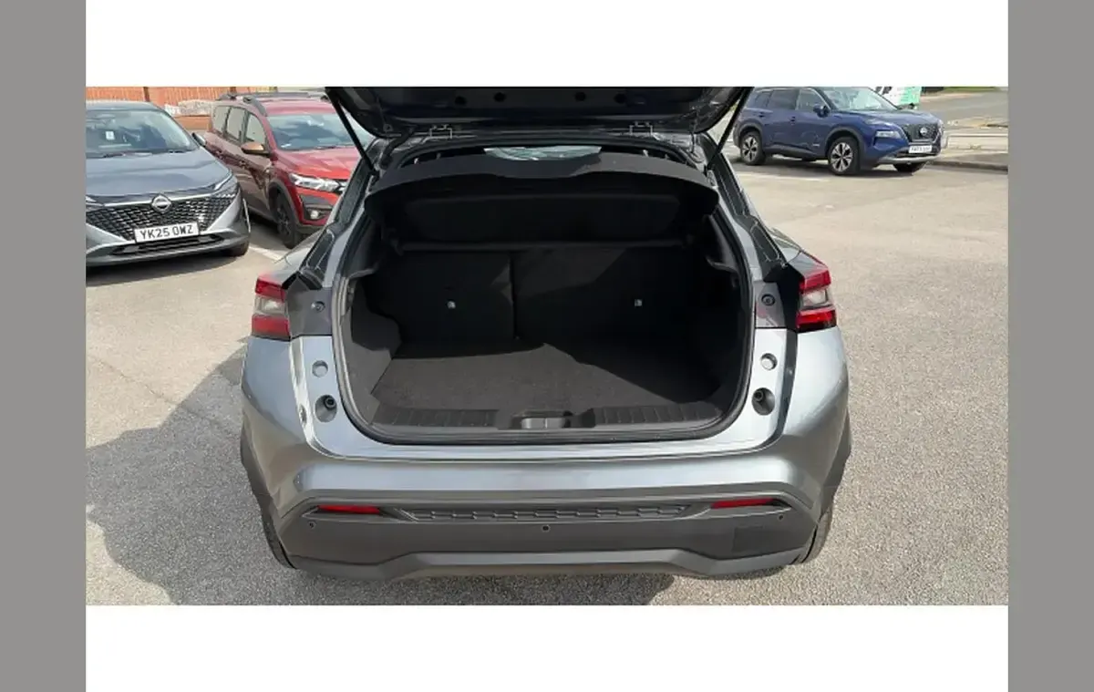 Used Nissan Juke N-Connecta 143 HP (105 kW) 2025 Grey SUV
