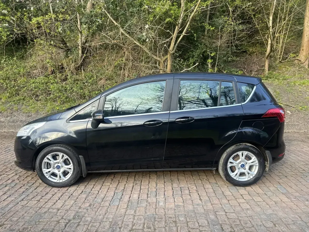 Used Ford B-MAX Zetec 90 HP (66 kW) 2013 Black MPV