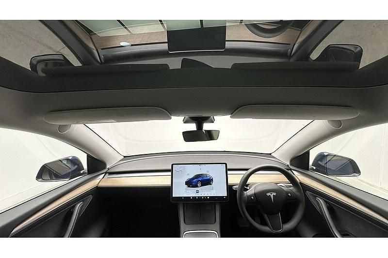 Used Tesla Model Y RWD 219 kW (299 HP) 2024 Blue SUV