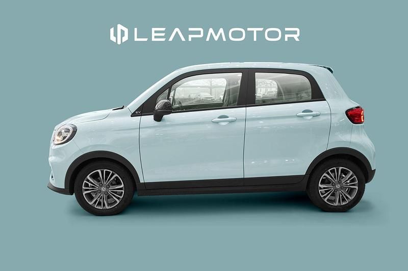 New Leapmotor T03 69 kW (95 HP) 2025 Glacier blue Hatchback