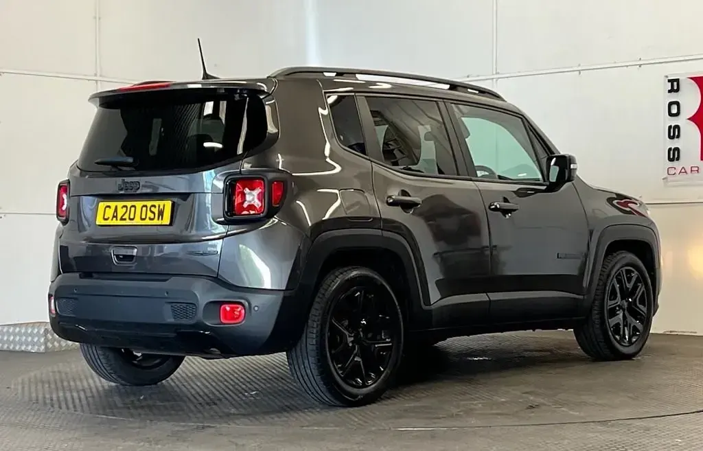 Begagnad Jeep Renegade Night Eagle 120 HK (88 kW) 2020 Grå SUV