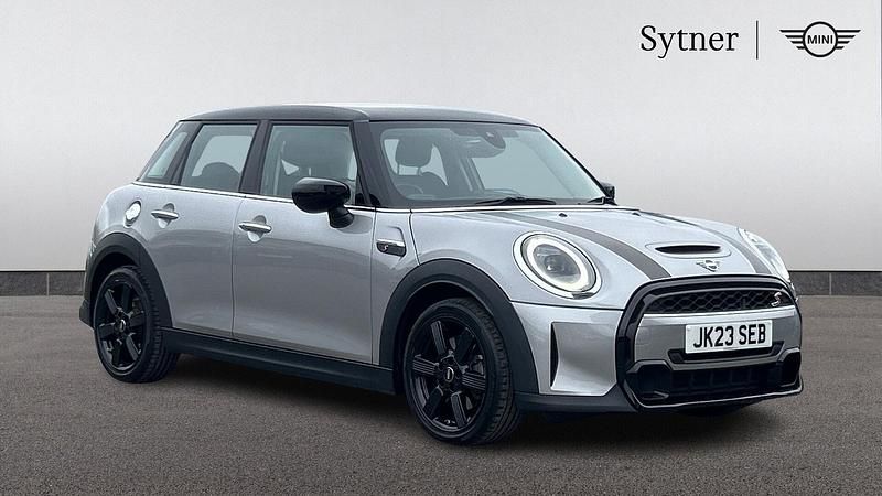 Used Mini Cooper S Classic 176 HP (129 kW) 2023 Silver Hatchback