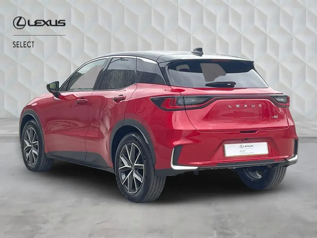 New Lexus LBX 136 HP (100 kW) 2026 Red/black SUV