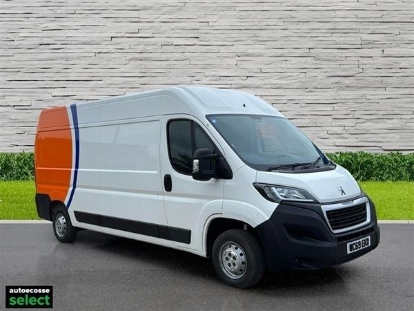 White Used 2019 Peugeot Boxer S Van | £9,995 (Fair price) - Image 1/1