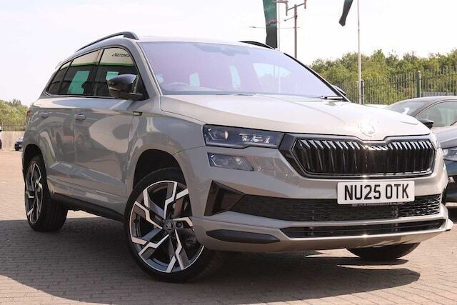 Meteor grey New 2025 Skoda Karoq SportLine SUV | £34,366 (A bit pricey) - Image 1/4