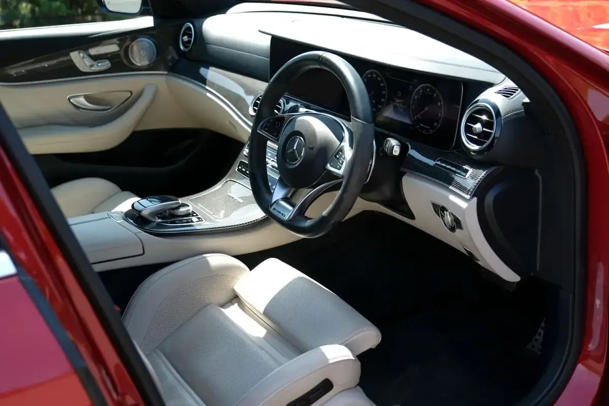Used Mercedes E63S AMG Premium 612 HP (450 kW) 2017 Red Estate
