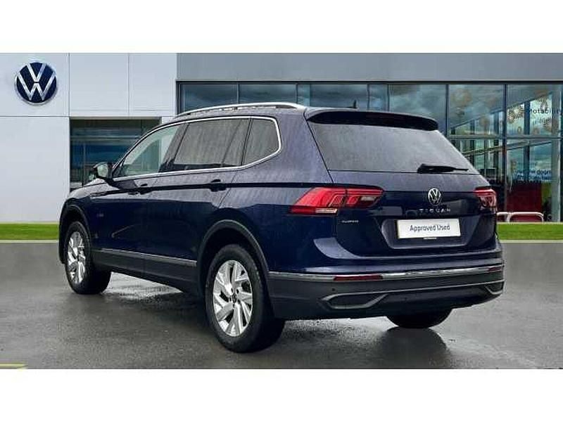 Used VW Tiguan Allspace Life 150 HP (110 kW) 2022 Blue SUV