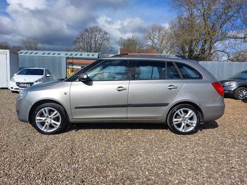 Used Skoda Fabia 86 HP (63 kW) 2008 Beige Estate