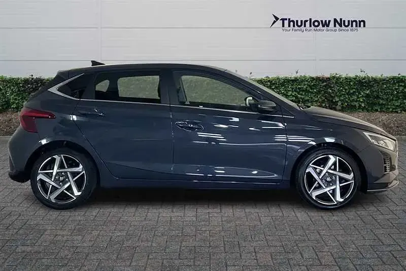 Używany Hyundai i20 Premium 100 KM (73 kW) 2023 Szary Hatchback