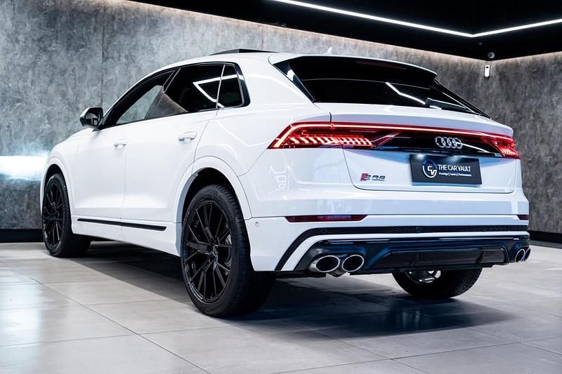 Used Audi Q8 S-Line 286 HP (210 kW) 2019 White SUV