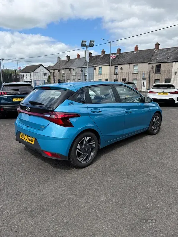 Used Hyundai i20 SE 100 HP (73 kW) 2023 Turquoise Hatchback