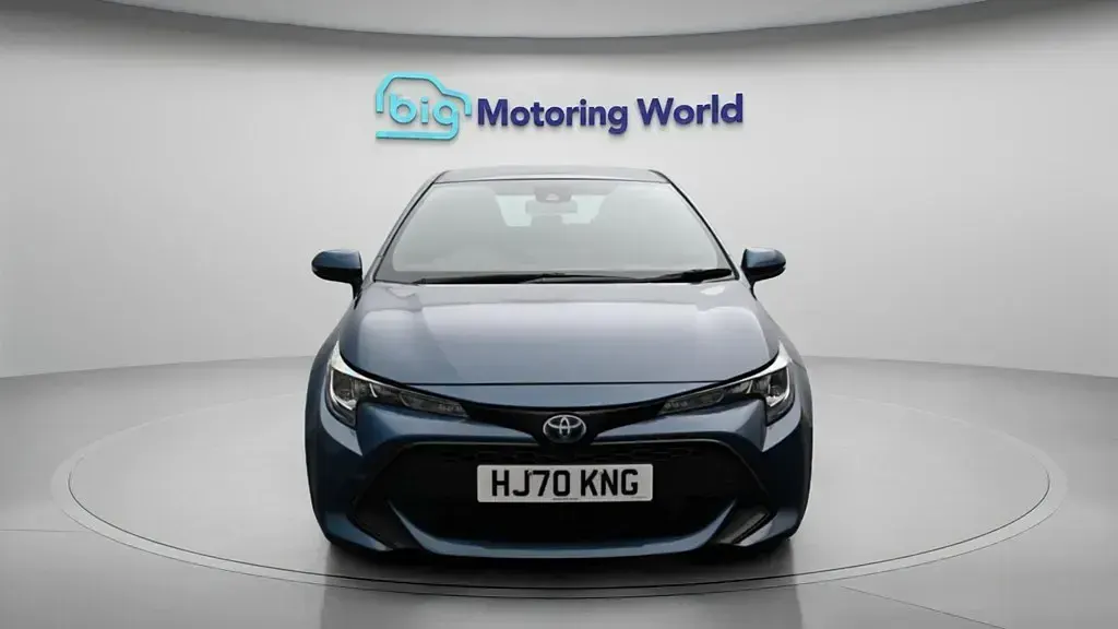 Begagnad Toyota Corolla 122 HK (89 kW) 2020 Blå Halvkombi