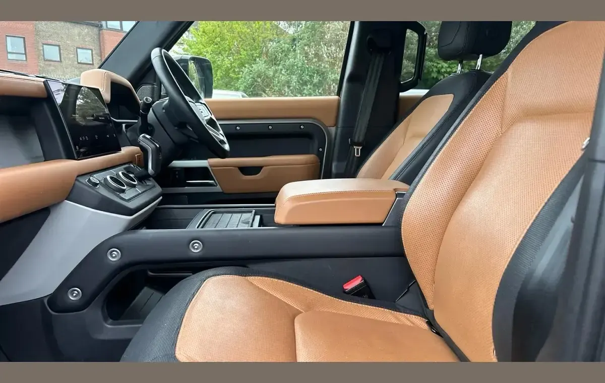Gebraucht Land Rover Defender HSE Dynamic 404 PS (297 kW) 2023 Braun SUV