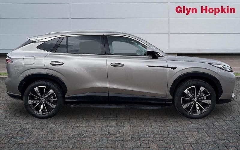 New MG HS SE 299 HP (219 kW) 2025 Silver SUV